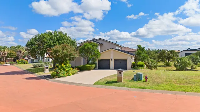 $2,900,000 | 68 Applehead Island Drive, Horseshoe Bay, TX 78657