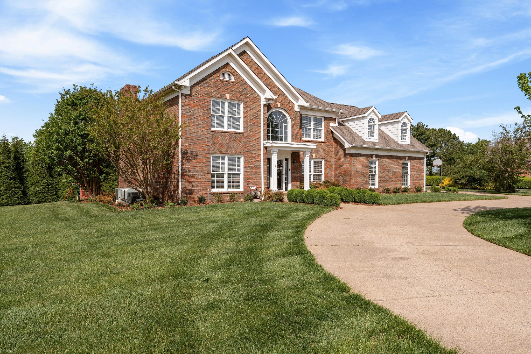 506 Pond Apple Road Clarksville, TN 37043 - Photo 4 of 73 a front view of a house with a yard