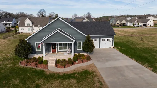 $559,900 | 102 CANNONBALL Court, Winchester, TN 37398