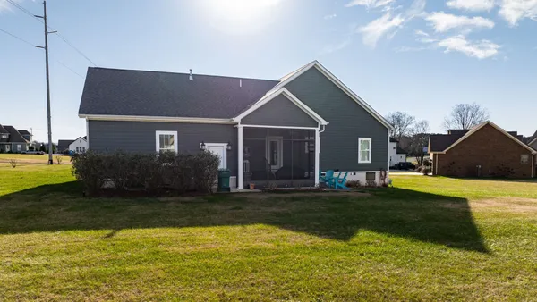 $559,900 | 102 CANNONBALL Court, Winchester, TN 37398