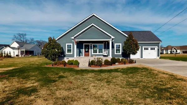 $559,900 | 102 CANNONBALL Court, Winchester, TN 37398