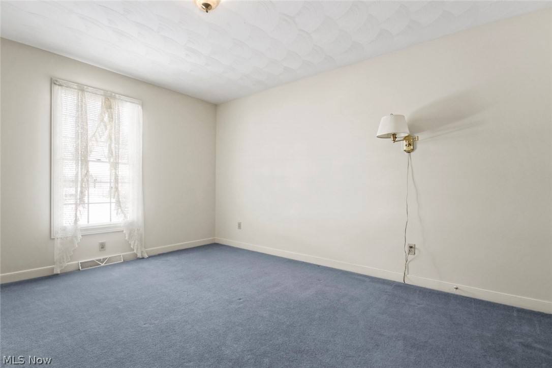 163 Mathews Road, Unit A Youngstown, OH 44512 - Photo 4 of 14 Gallery Image 4