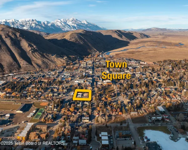 $6,750,000 | 125 West Kelly Avenue, Jackson, WY 83001