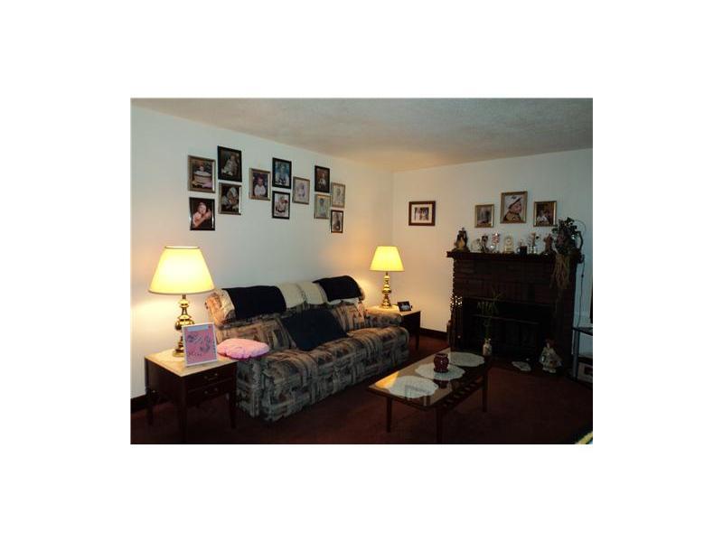 2218 Brodhead Road Aliquippa, PA 15001 - Photo 3 of 14 Living Room.