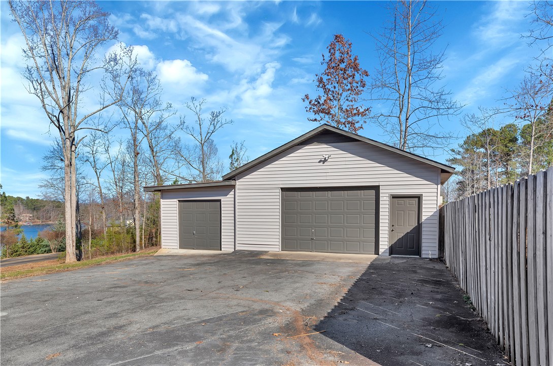 18001 State Rd S-37-588 Seneca, SC 29672 - Photo 13 of 50