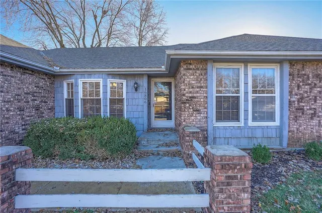 $294,500 | 16806 Hardee Street, Belton, MO 64012
