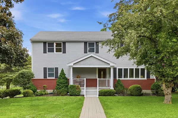 $1,278,000 | 6 Hillcrest Road, Bedford, MA 01730