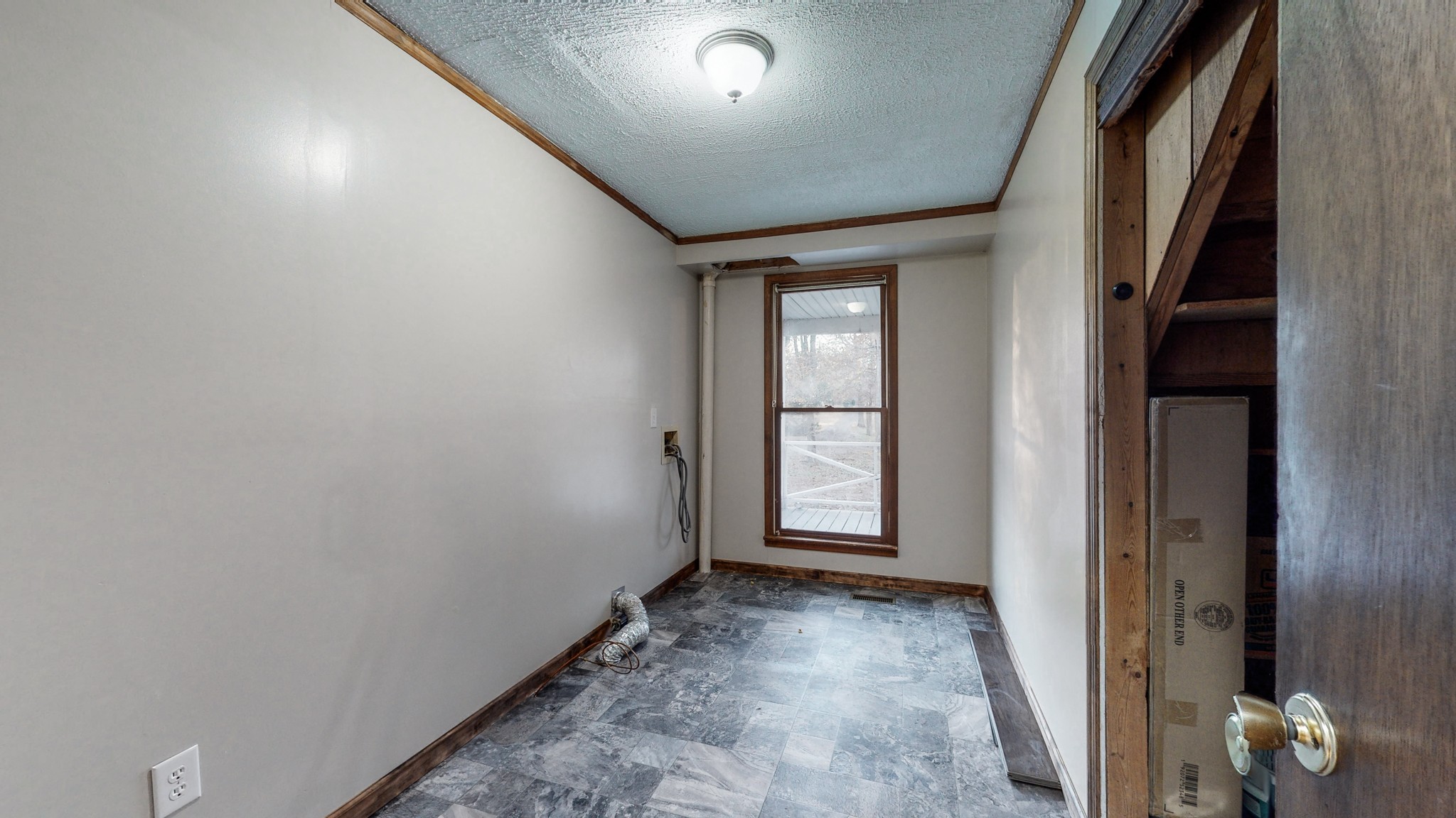 1225 Manley Loop Dickson, TN 37055 - Photo 30 of 50 an empty room with windows