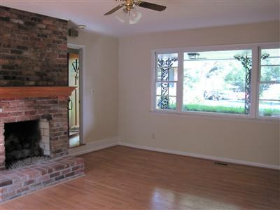 3137 Trinity Road Lexington, KY 40503 - Photo 13 of 17 Family Room (14' x 19'5") is bright and