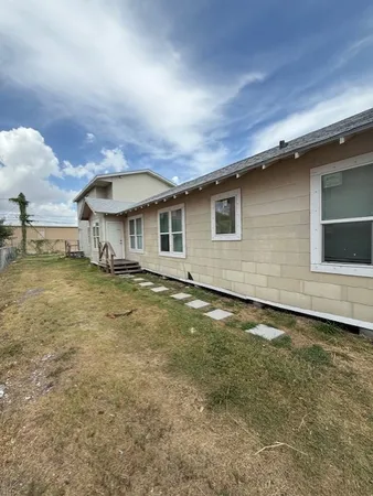 $335,000 | 1507 7th Street, Corpus Christi, TX 78404