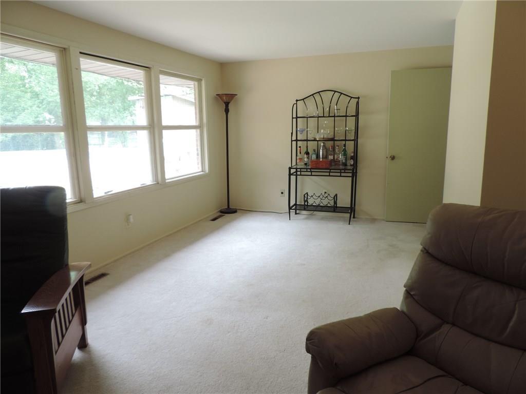 11821 Hoster Road Carmel, IN 46033 - Photo 5 of 43 Gallery Image 5