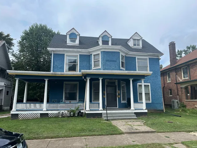 $275,000 | 803 Southeast Riverside Drive, Evansville, IN 47713