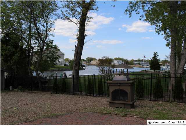 546 Harbor Road Brick, NJ 08724 - Photo 8 of 10 a view of outdoor space and yard