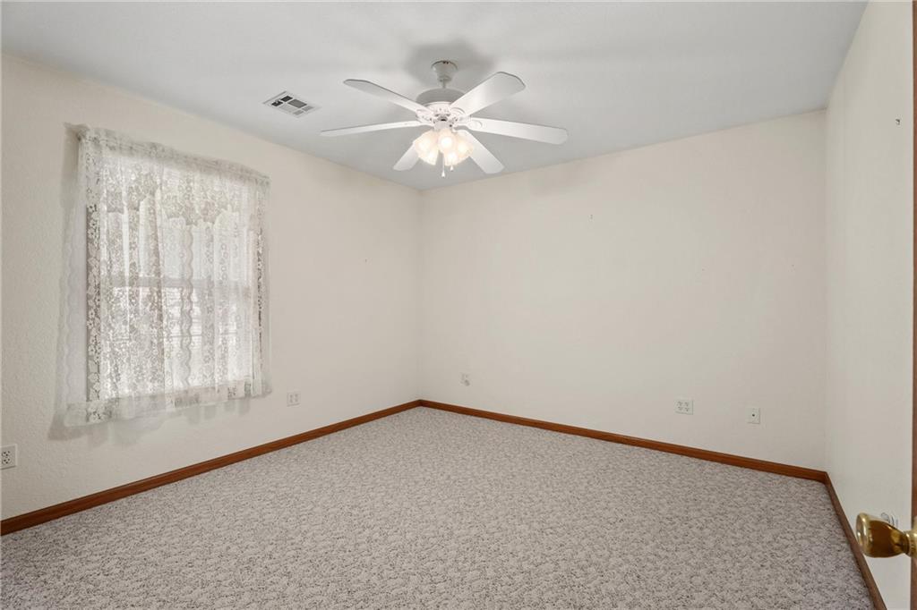1006 South Ridgeway Street Caney, KS 67333 - Photo 14 of 29