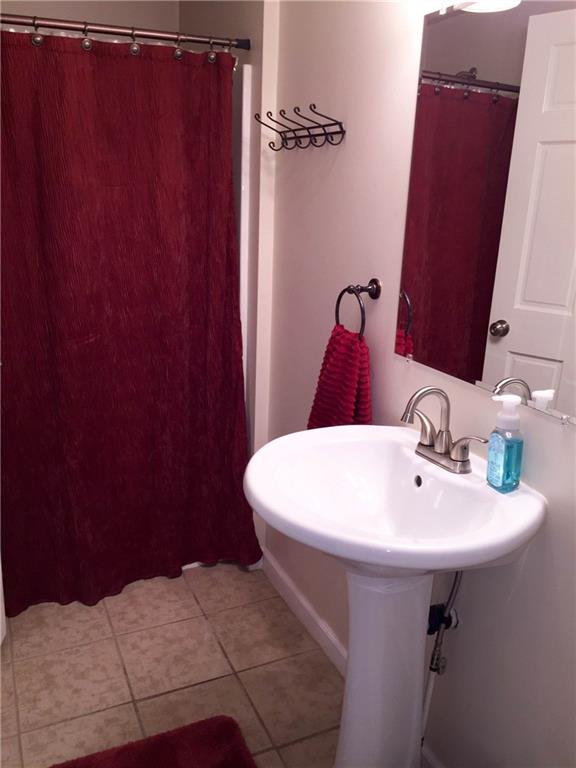 8225 Fox Ridge Road Pittsburgh, PA 15237 - Photo 12 of 18 Gallery Image 12
