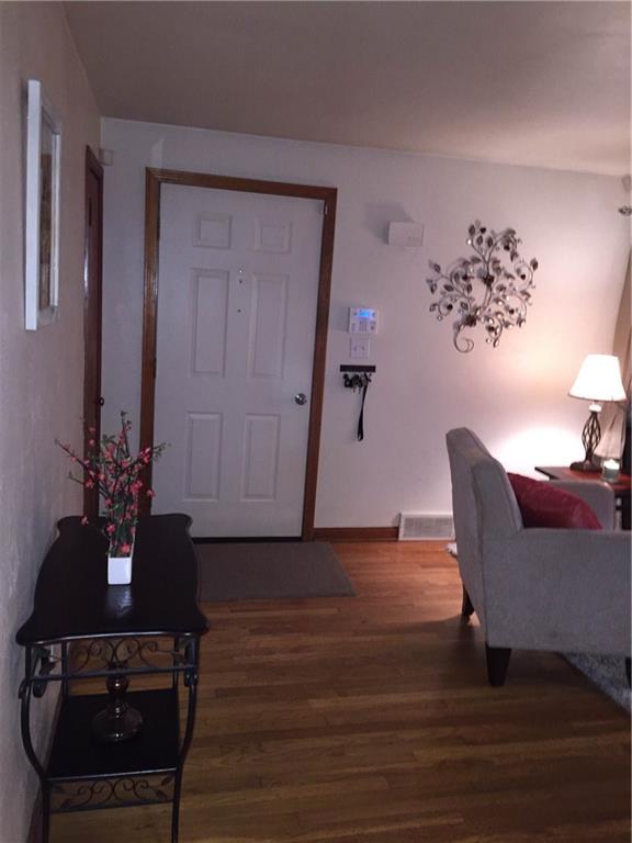 8225 Fox Ridge Road Pittsburgh, PA 15237 - Photo 3 of 18 Gallery Image 3