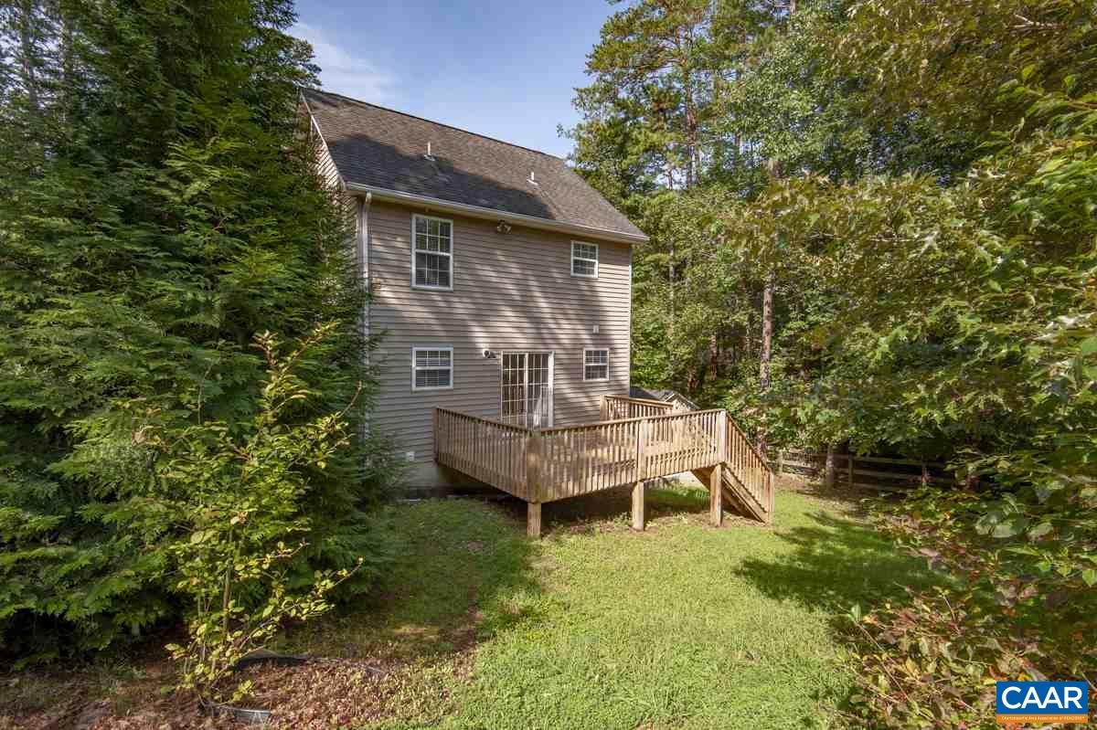 3 Bernardsburg Road Palmyra, VA 22963 - Photo 29 of 38 a view of a backyard with chair and garden