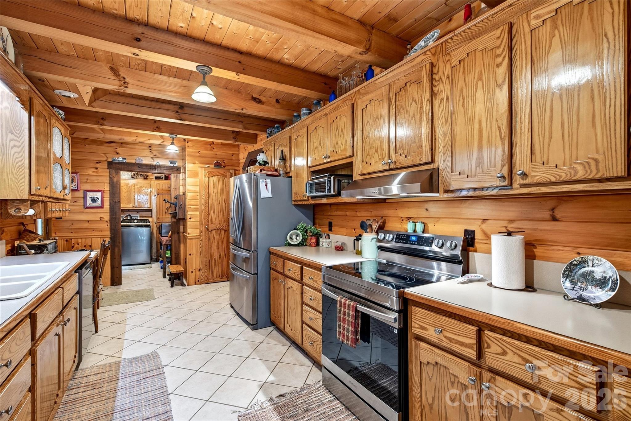 664 Paxton Creek Road Marion, NC 28752 - Photo 5 of 47