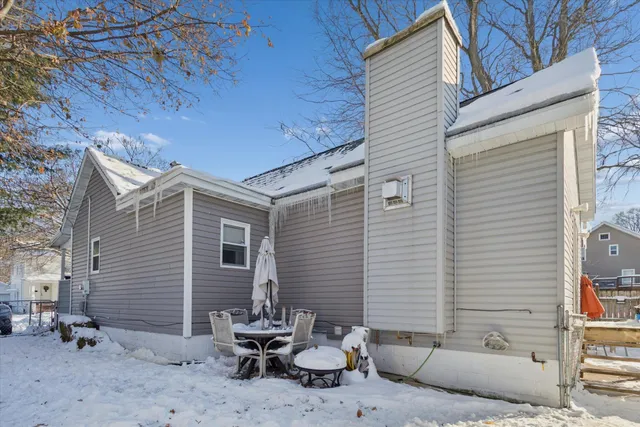 $110,000 | 418 Adams Street, Rockford, IL 61107