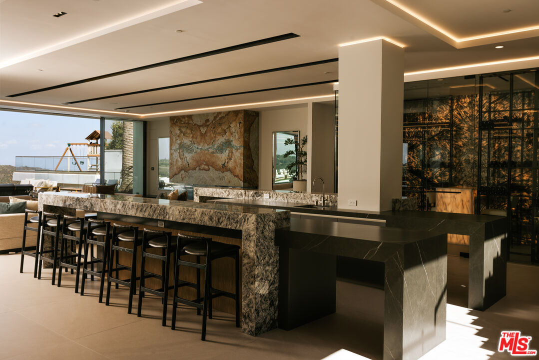 2078 Stradella Road Los Angeles, CA 90077 - Photo 17 of 28 Gallery Image 17