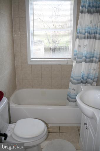 6429 Telegraph Road Alexandria, VA 22310 - Photo 2 of 12 Bath
