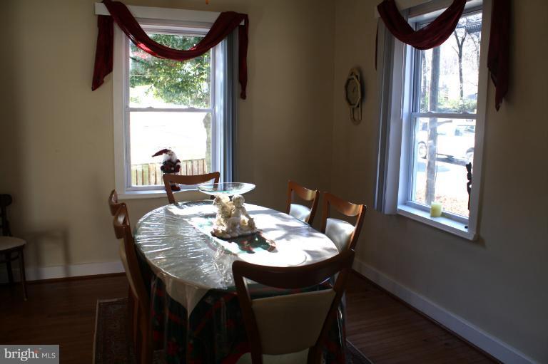 6429 Telegraph Road Alexandria, VA 22310 - Photo 6 of 12 Dining Room