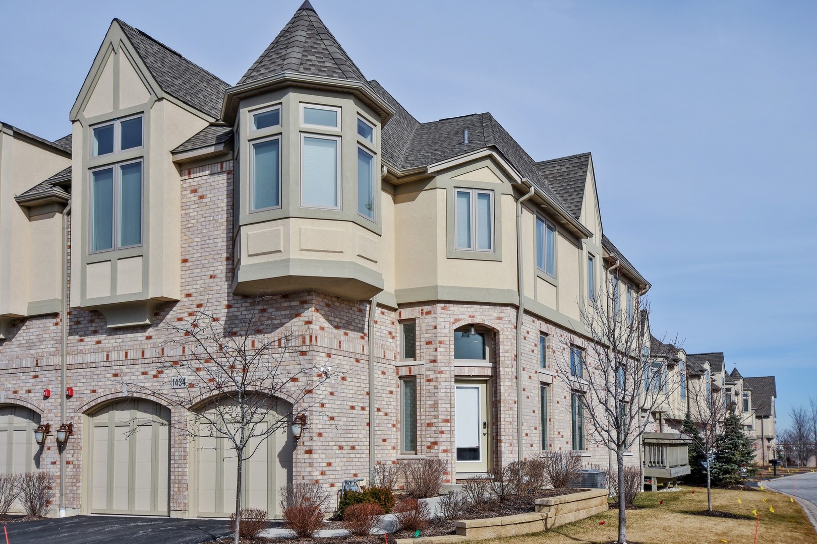 1434 Rue Paris Place Inverness, IL 60067 - Photo 1 of 20