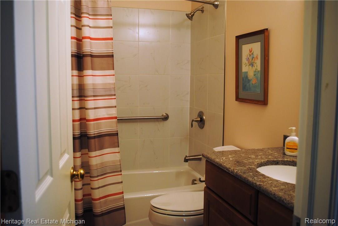 217 East Davis Road Howell, MI 48843 - Photo 14 of 15 DSC_0213.JPG