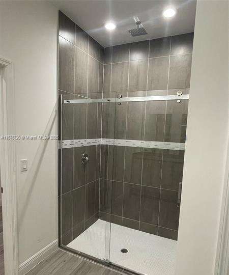 3034 East Briarwood Circle LaBelle, FL 33935 - Photo 5 of 6 a bathroom with a shower