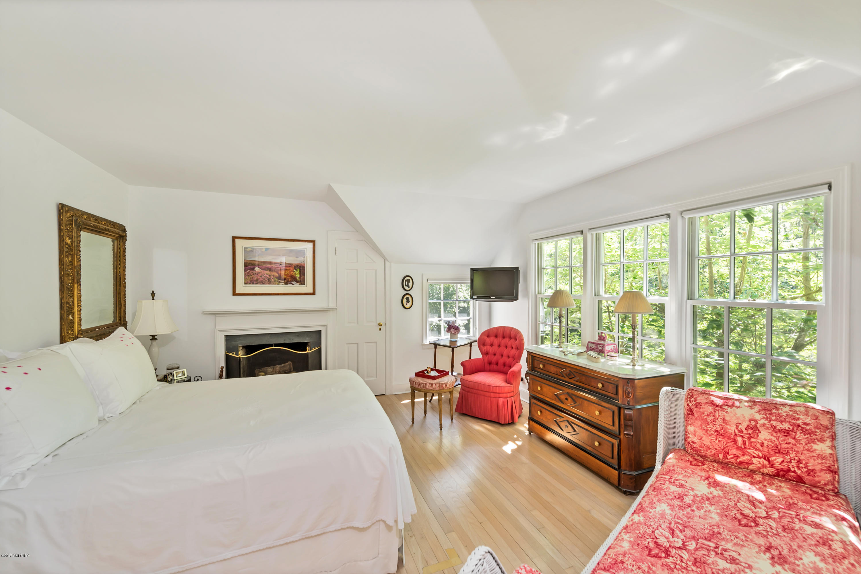 28 French Road Greenwich, CT 06831 - Photo 12 of 35 DG7_2327