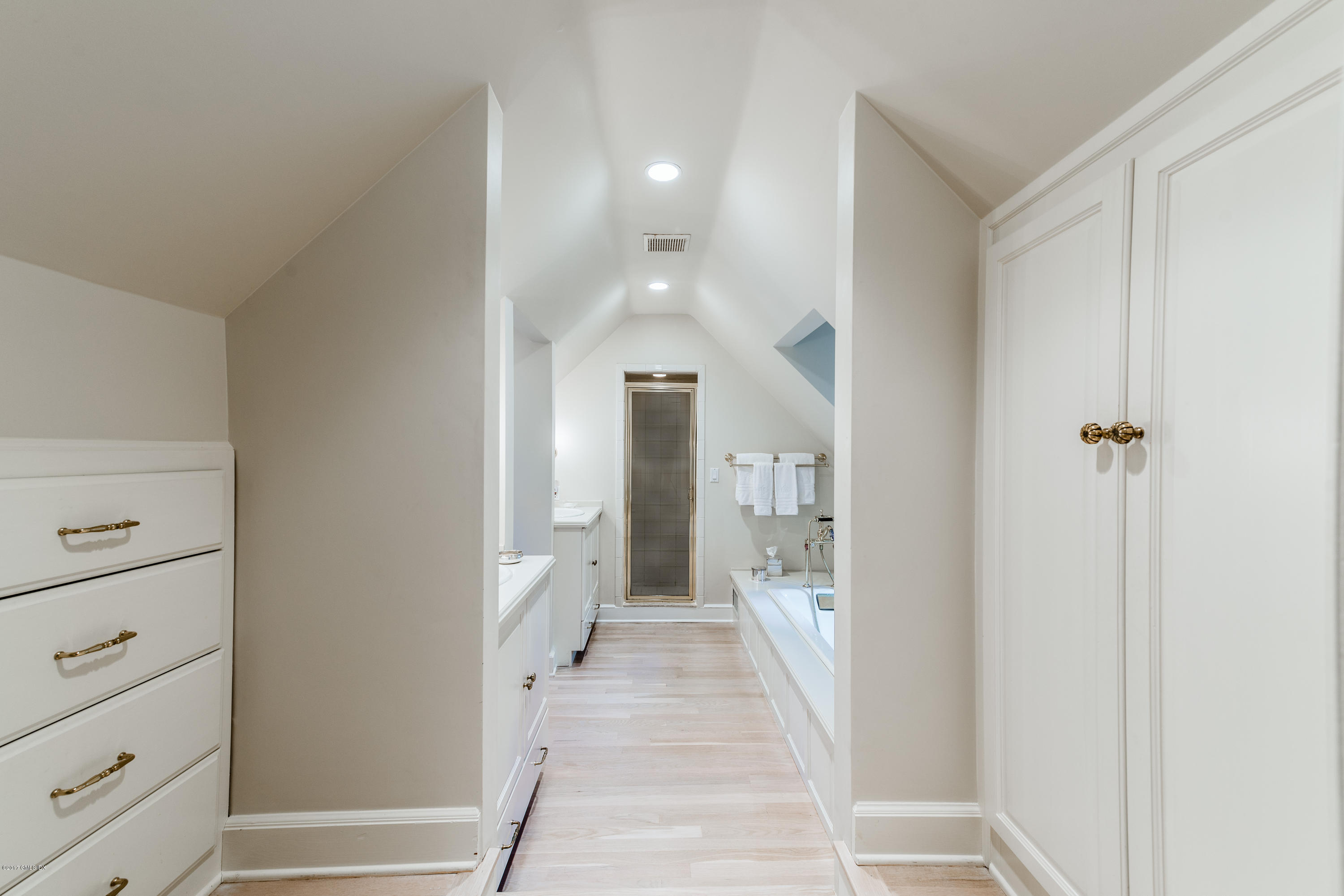 28 French Road Greenwich, CT 06831 - Photo 13 of 35 DG7_3351-Edit
