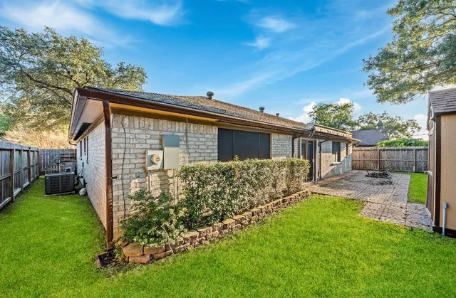 $2,300 | 4822 Lost Oak Drive, Spring, TX 77388