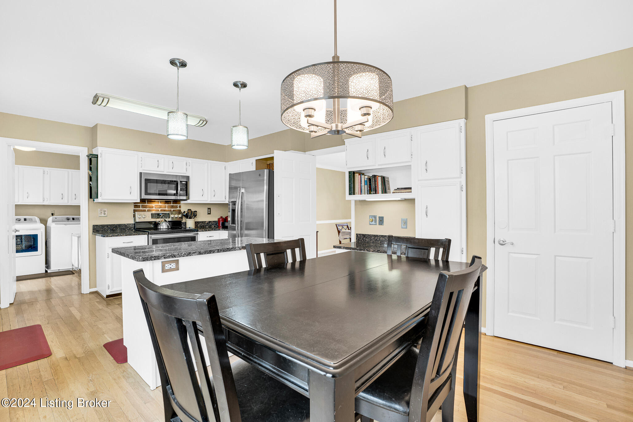 7230 Fox Harbor Road Prospect, KY 40059 - Photo 25 of 67 021kitchen