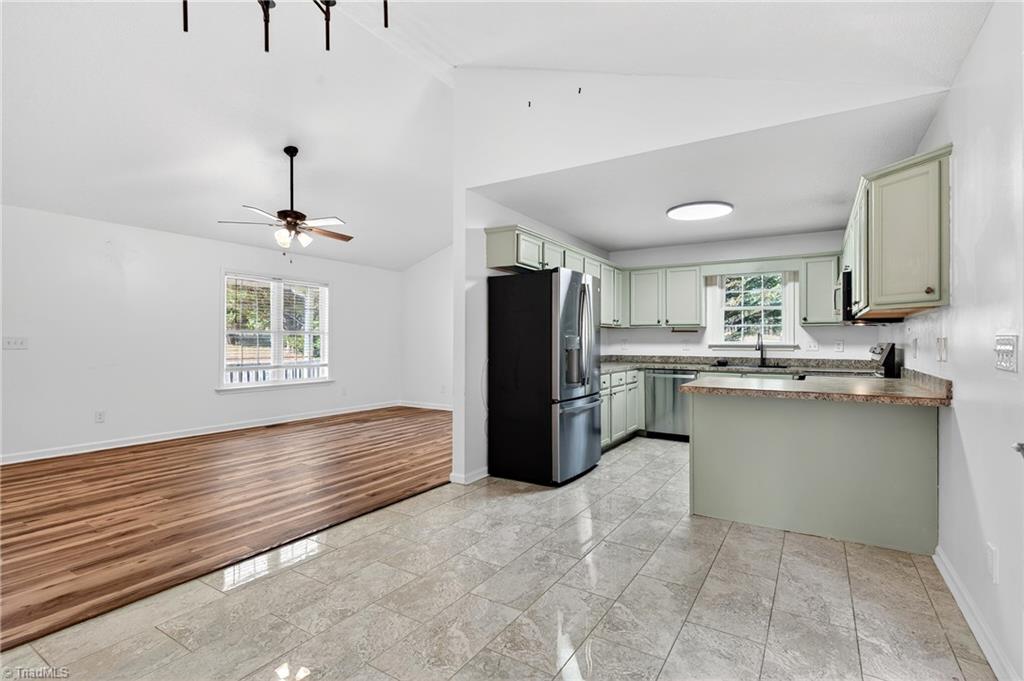 3971 Meadow Ridge Court Asheboro, NC 27205 - Photo 11 of 48