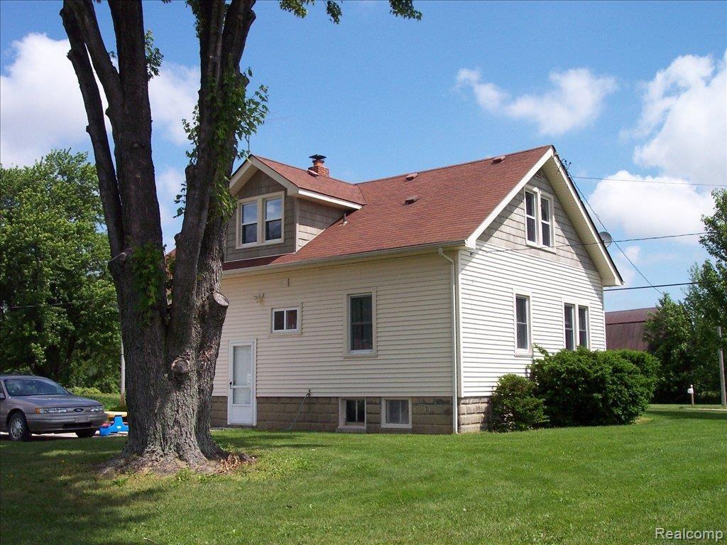 78601 Angling Road Richmond, MI 48062 - Photo 2 of 5 Stickel 004