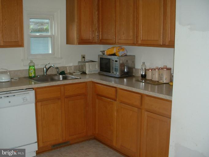 8613 Rixeyville Road Rixeyville, VA 22737 - Photo 5 of 18 Kitchen
