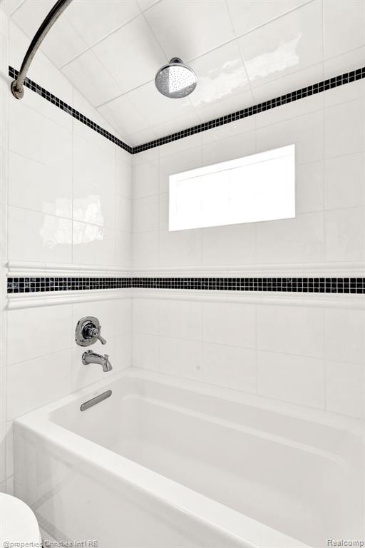 642 Whitney Drive Rochester Hills, MI 48307 - Photo 29 of 39