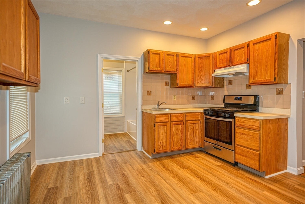 12 Hayes Street, Unit 12 Maynard, MA 01754 - Photo 6 of 12
