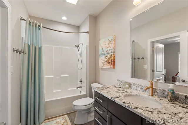 $799,000 | 166 Captiva Drive, Unit 6D, Sunrise Beach, MO 65079