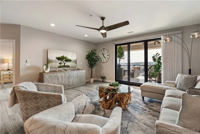 $799,000 | 166 Captiva Drive, Unit 6D, Sunrise Beach, MO 65079