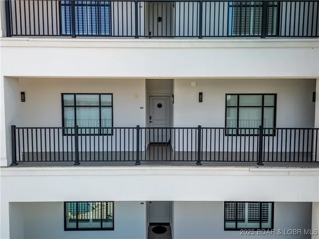 $799,000 | 166 Captiva Drive, Unit 6D, Sunrise Beach, MO 65079