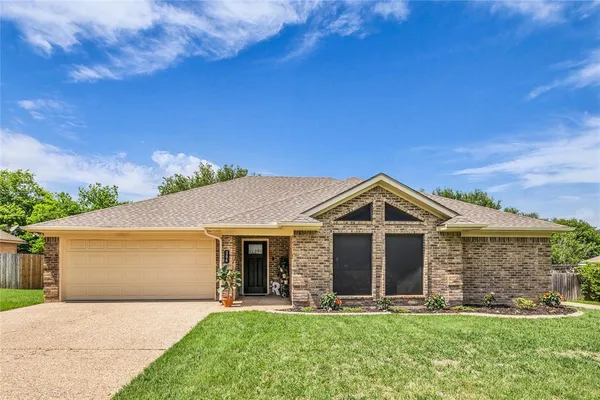 $309,000 | 304 Neely Road, Hewitt, TX 76643