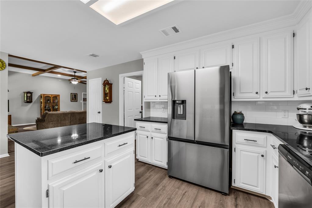 304 Neely Road Hewitt, TX 76643 - Photo 12 of 38