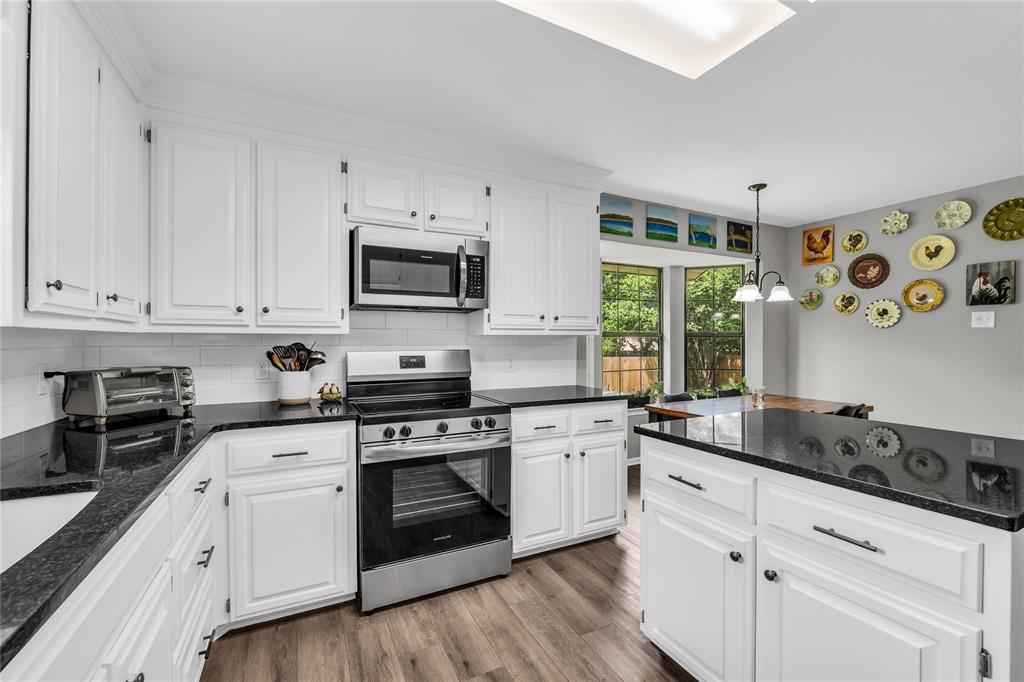 304 Neely Road Hewitt, TX 76643 - Photo 4 of 38