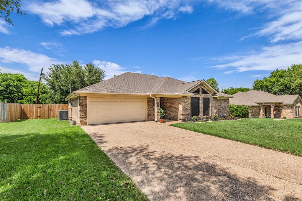 304 Neely Road Hewitt, TX 76643 - Photo 6 of 38