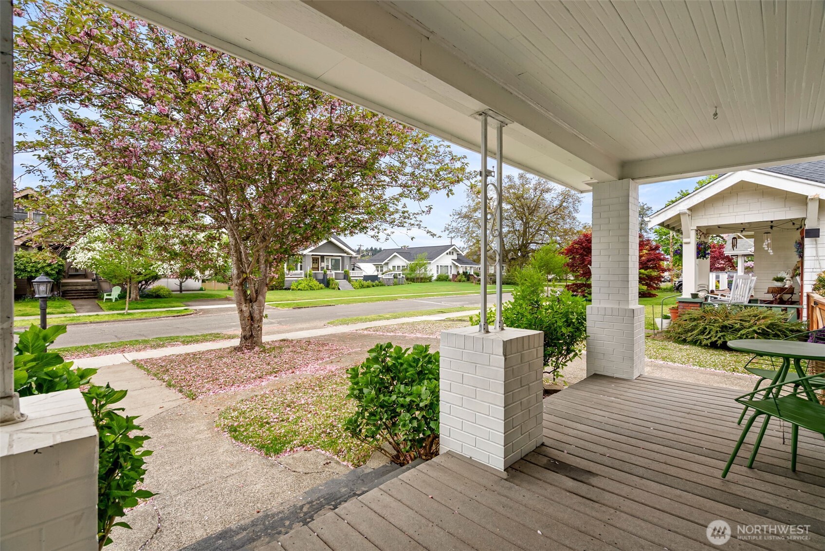 809 Sumner Avenue Sumner, WA 98390 - Photo 2 of 38