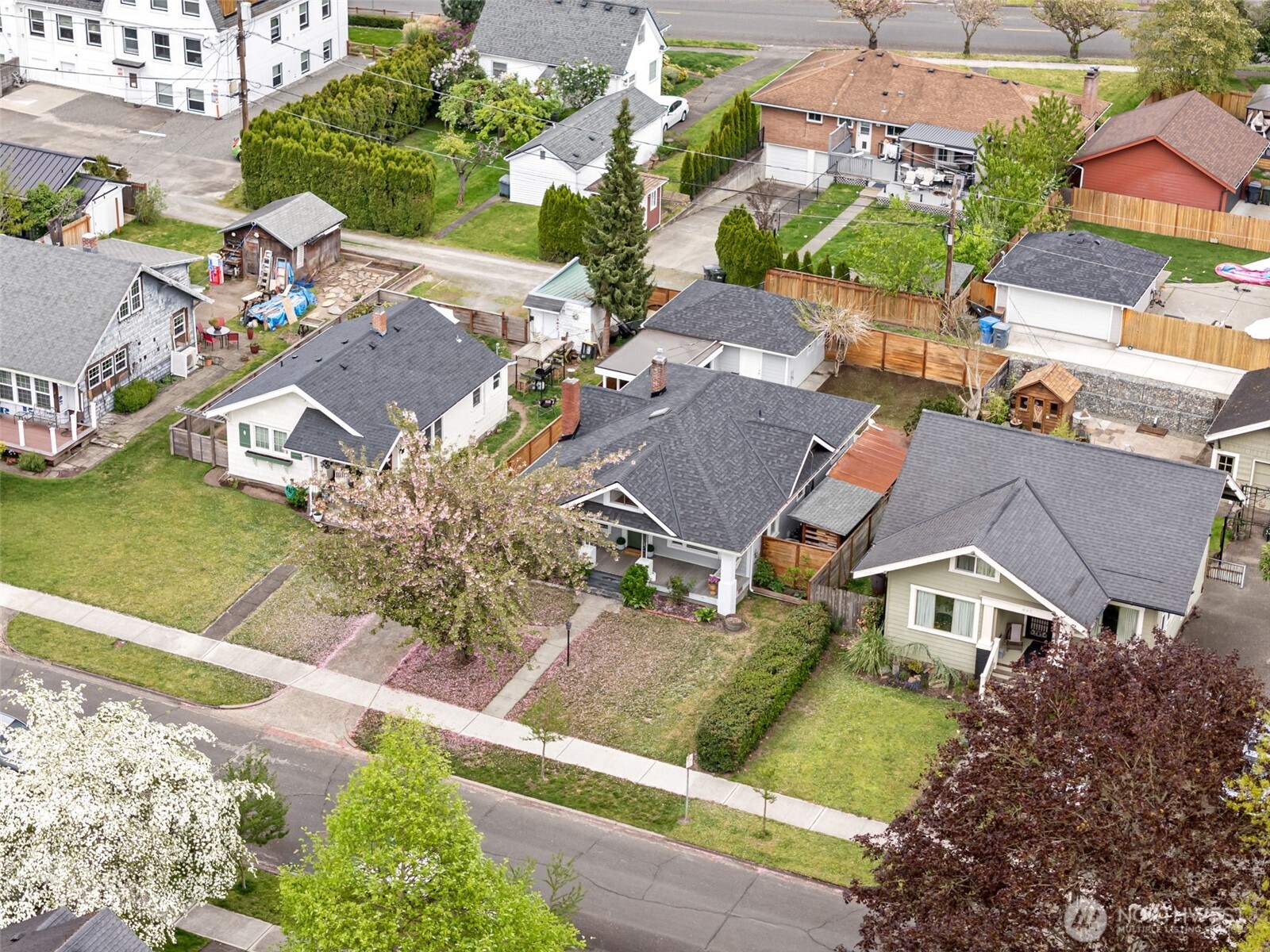 809 Sumner Avenue Sumner, WA 98390 - Photo 35 of 38