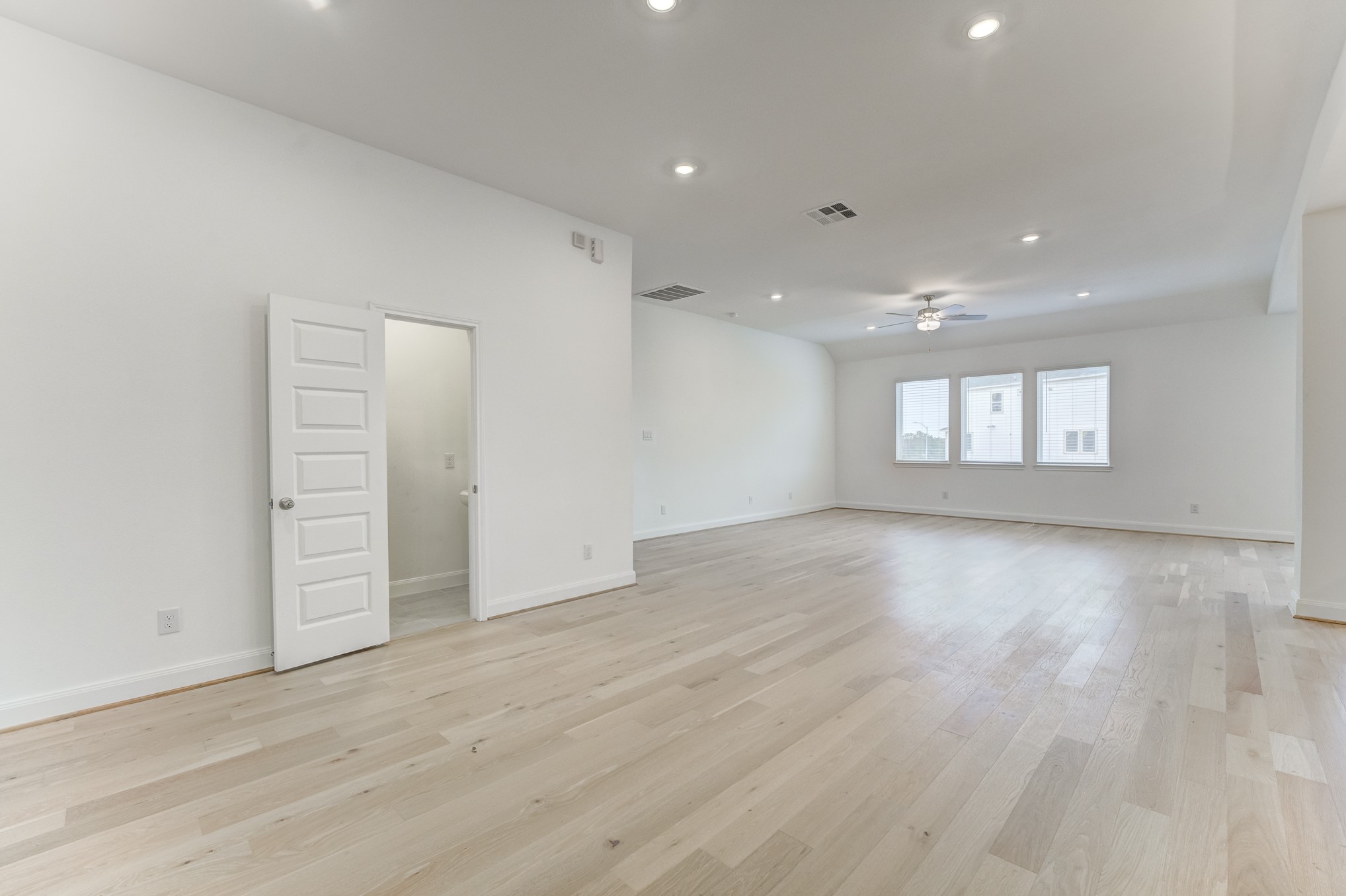 20638 Dynamic Court Humble, TX 77338 - Photo 8 of 44