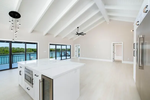 $6,975,000 | 228 Tide Avenue, Tavernier, FL 33070