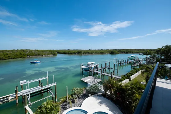 $6,975,000 | 228 Tide Avenue, Tavernier, FL 33070